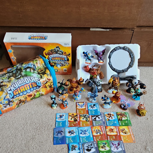 Skylanders giants wii bundle - skylanders,